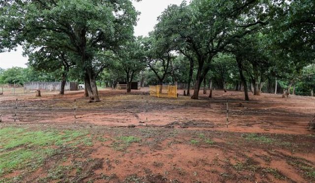 27059 Whispering Oaks Drive, Blanchard, OK 73010