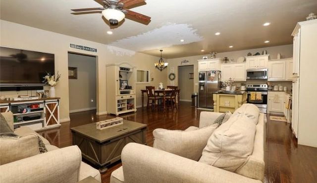 27059 Whispering Oaks Drive, Blanchard, OK 73010