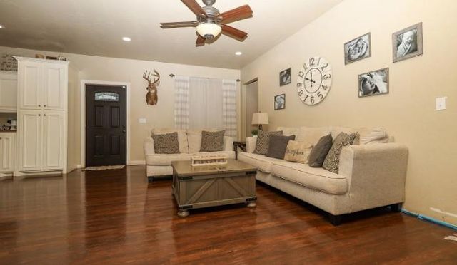 27059 Whispering Oaks Drive, Blanchard, OK 73010