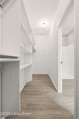 9101 Mitchell Ln, Louisville, KY 40272