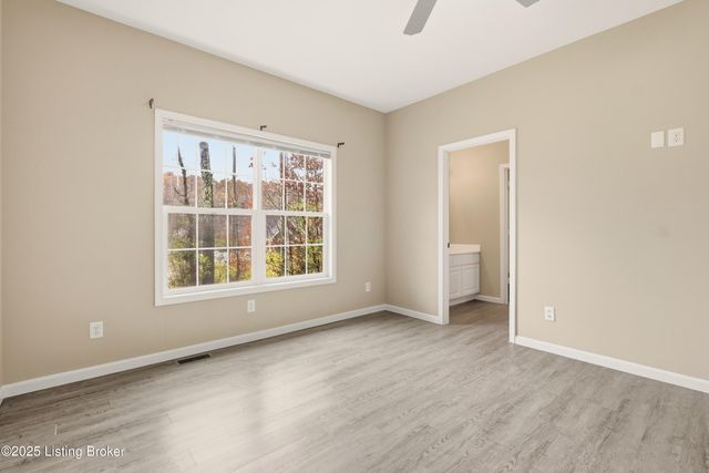 9101 Mitchell Ln, Louisville, KY 40272