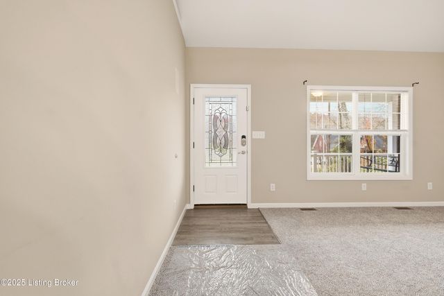 9101 Mitchell Ln, Louisville, KY 40272