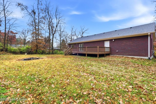 9101 Mitchell Ln, Louisville, KY 40272