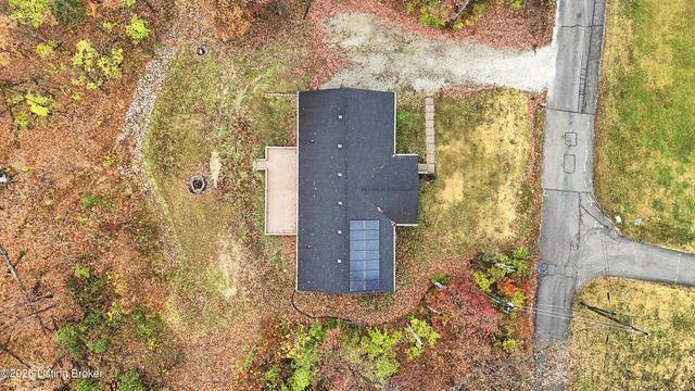 9101 Mitchell Ln, Louisville, KY 40272