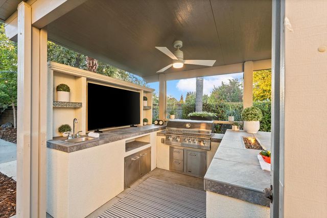 232 Baroness Ct, Roseville, CA 95747