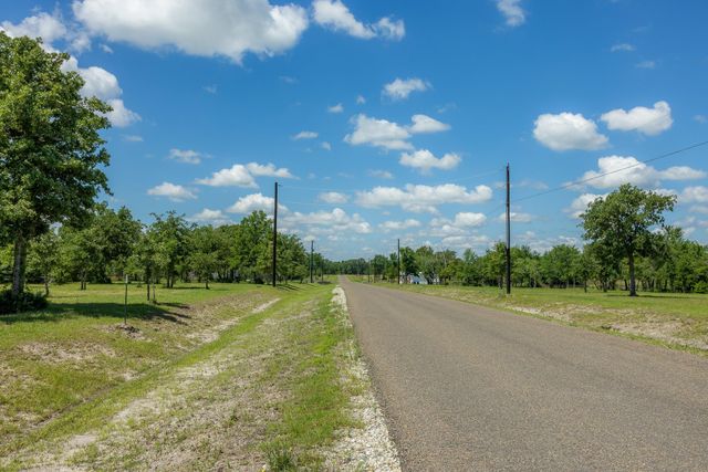 6798 Atakapan Trail, Bedias, TX 77831