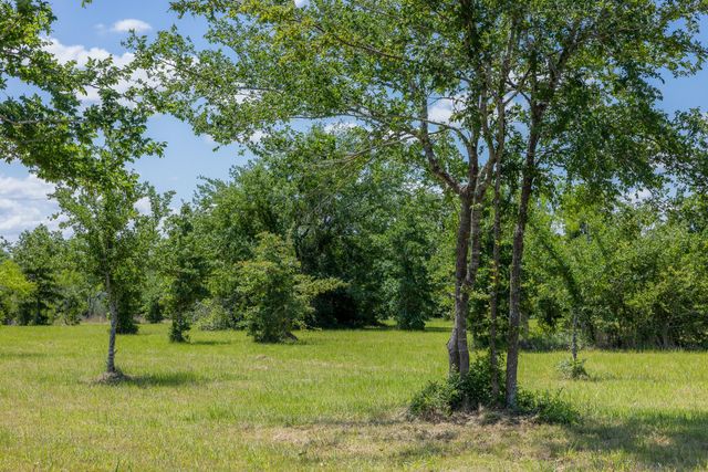 6798 Atakapan Trail, Bedias, TX 77831