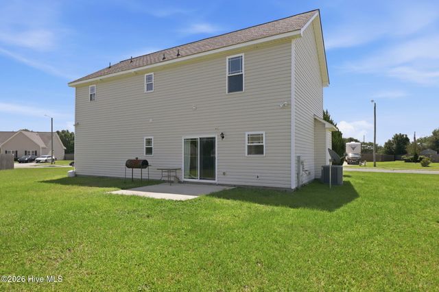 4400 Bristlecone Drive, Ayden, NC 28513