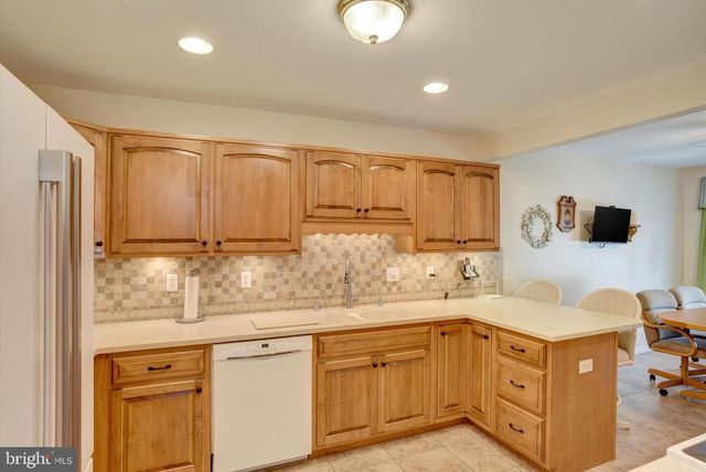 215 BROOKRIDGE CT, Harrisburg, PA 17112