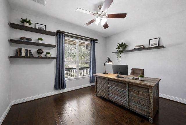 1016 Winding Way DR, Georgetown, TX 78628