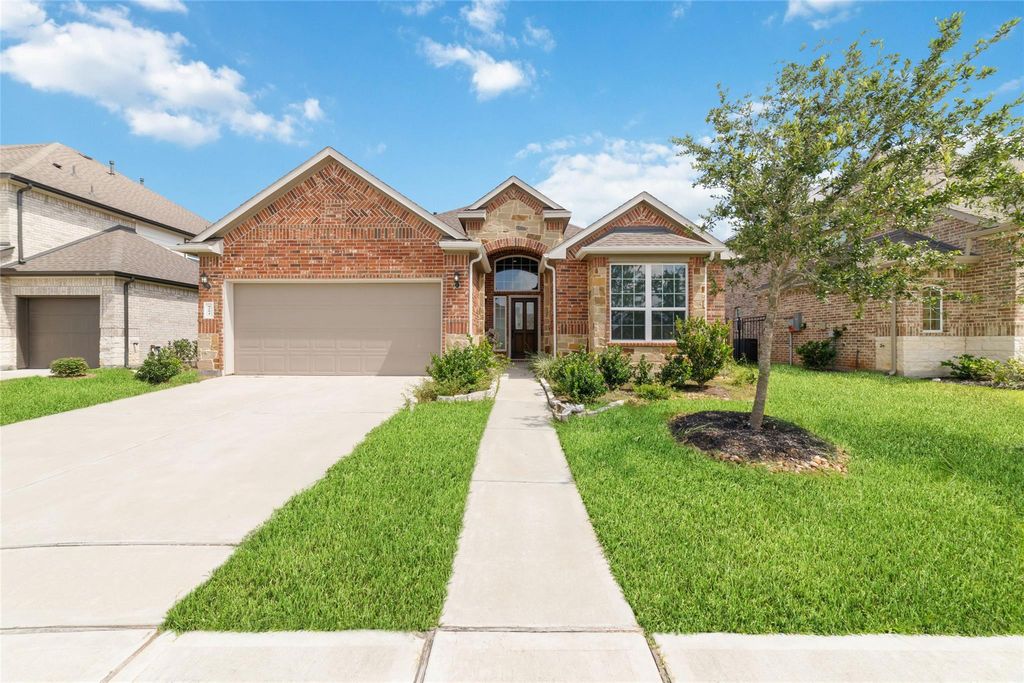 77 Carmel Drive, Manvel, TX 77578