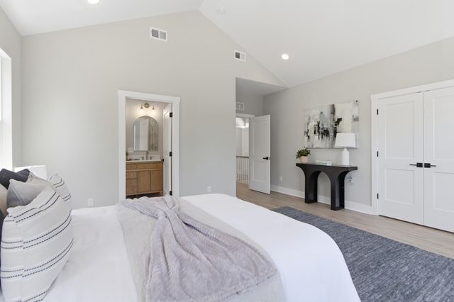 1924 Redwood Street, North Charleston, SC 29405