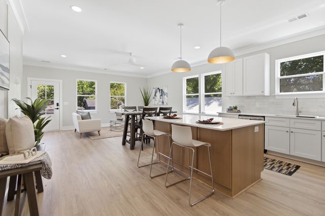 1924 Redwood Street, North Charleston, SC 29405