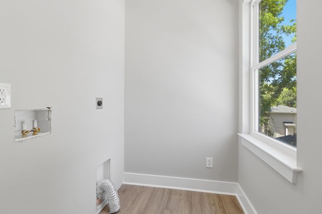1924 Redwood Street, North Charleston, SC 29405
