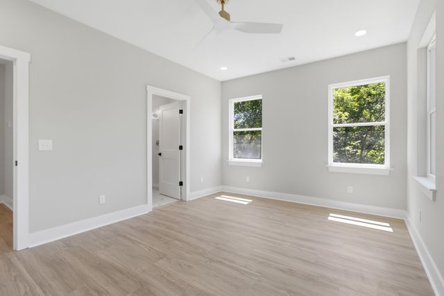 1924 Redwood Street, North Charleston, SC 29405