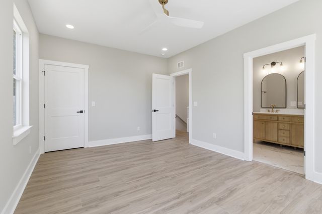 1924 Redwood Street, North Charleston, SC 29405