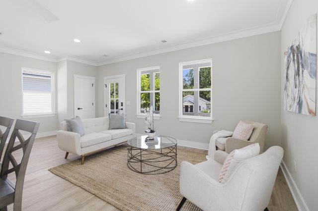 1924 Redwood Street, North Charleston, SC 29405