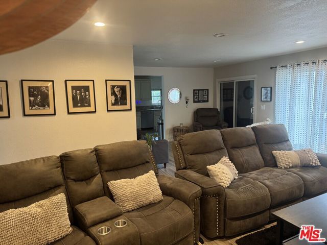 1570 S Santa Fe Avenue, Vista, CA 92084