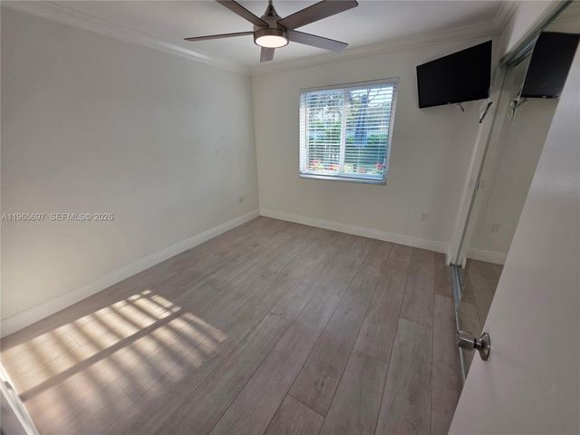 13950 Oaklawn Pl, Davie, FL 33325