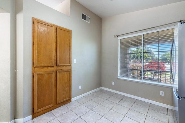 7649 N Baird Avenue, Fresno, CA 93720