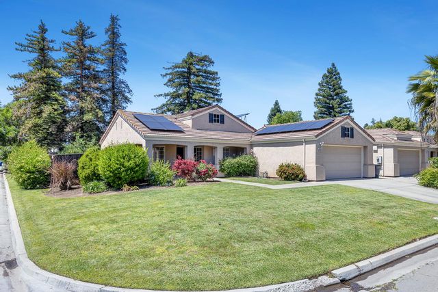 7649 N Baird Avenue, Fresno, CA 93720