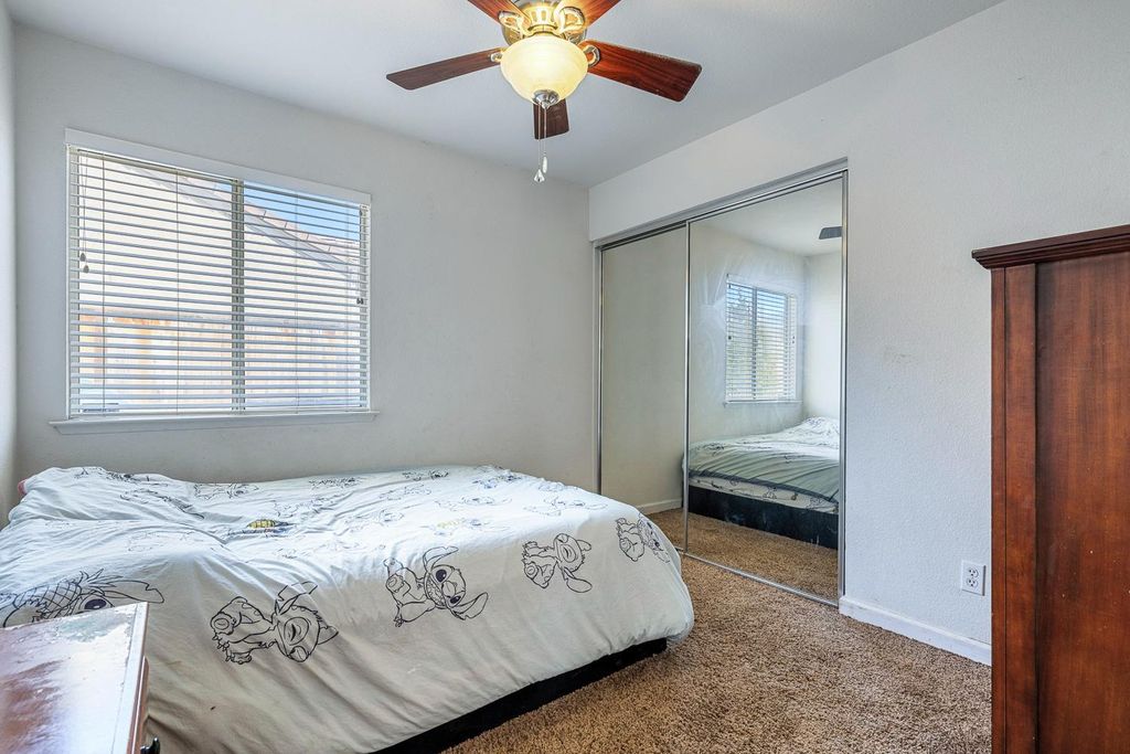 Image 14 of property listing at 7649 N Baird Avenue, Fresno, CA 93720