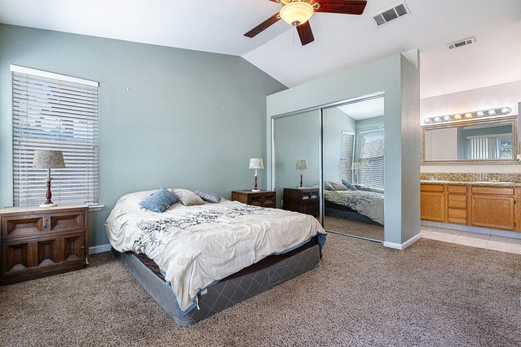Image 18 of property listing at 7649 N Baird Avenue, Fresno, CA 93720