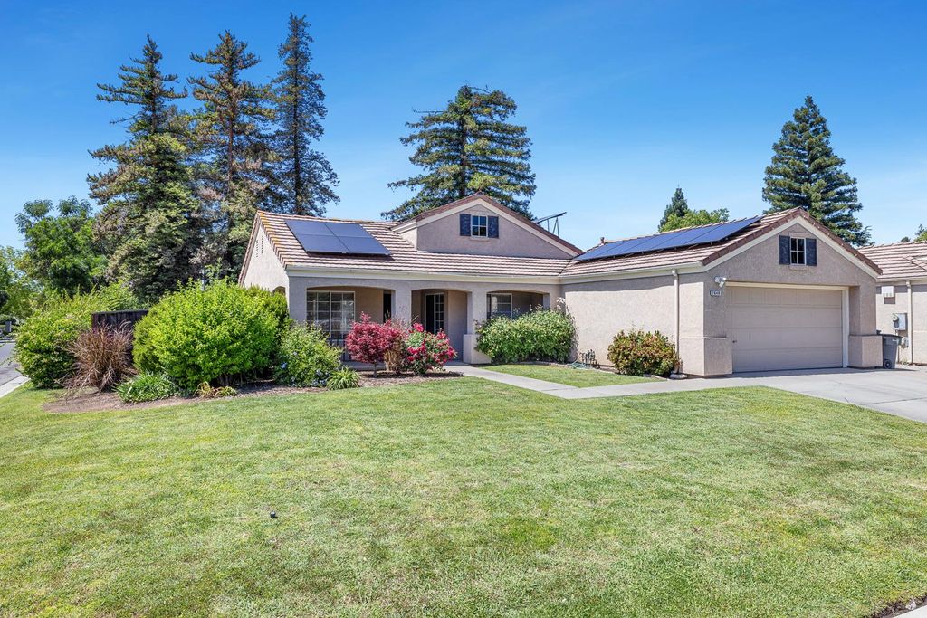 Image 29 of property listing at 7649 N Baird Avenue, Fresno, CA 93720