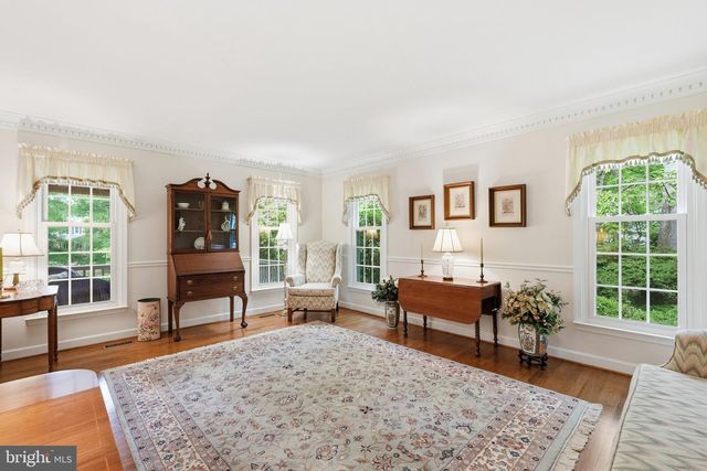 7115 CHESTERFIELD DR, Warrenton, VA 20187