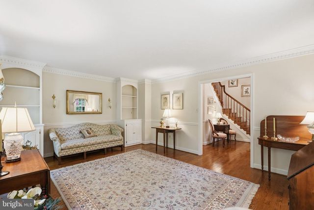 7115 CHESTERFIELD DR, Warrenton, VA 20187