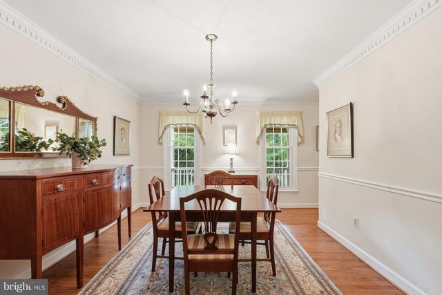 7115 CHESTERFIELD DR, Warrenton, VA 20187