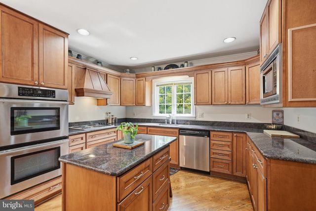 7115 CHESTERFIELD DR, Warrenton, VA 20187