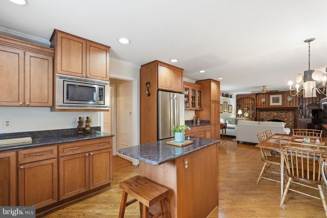 7115 CHESTERFIELD DR, Warrenton, VA 20187