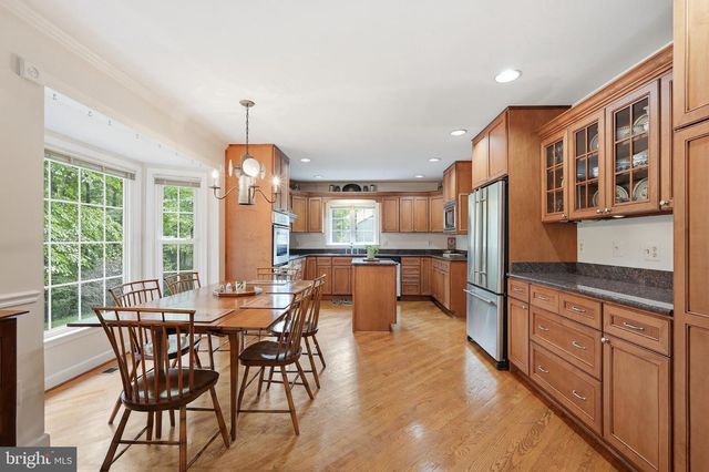 7115 CHESTERFIELD DR, Warrenton, VA 20187
