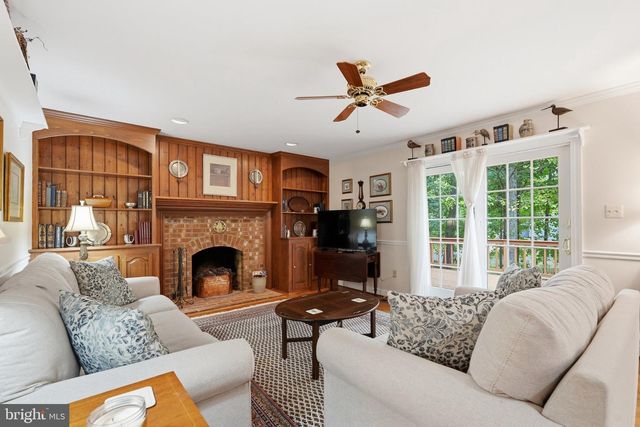 7115 CHESTERFIELD DR, Warrenton, VA 20187