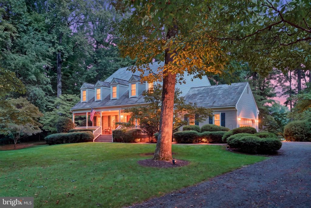 7115 CHESTERFIELD DR, Warrenton, VA 20187