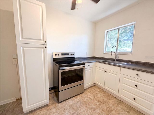 2235 45TH AVENUE N, St Petersburg, FL 33714