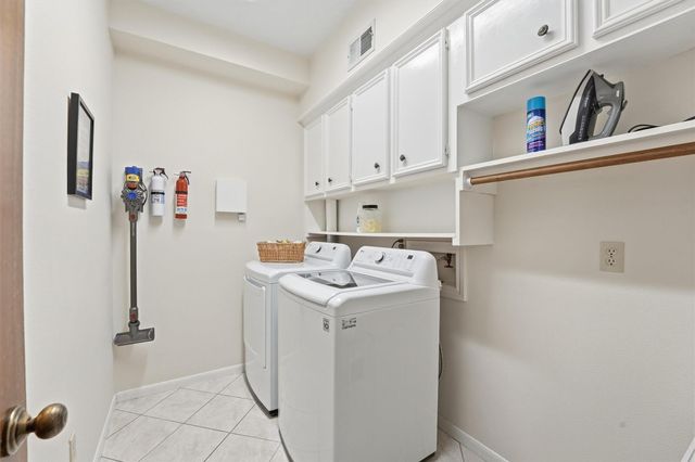 5615 Lone Cedar Drive, Kingwood, TX 77345