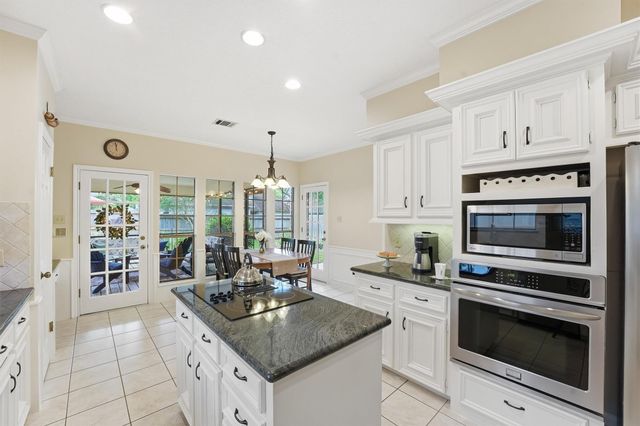 5615 Lone Cedar Drive, Kingwood, TX 77345