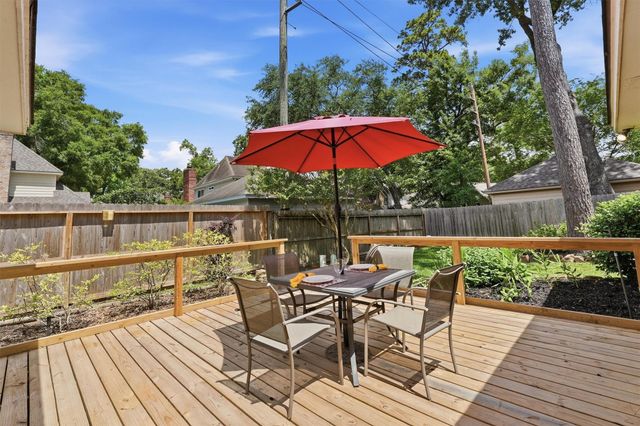 5615 Lone Cedar Drive, Kingwood, TX 77345