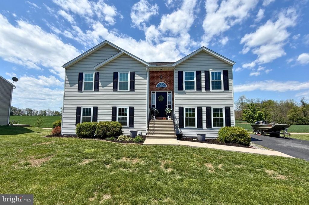 15297 CAMDEN DRIVE, Greencastle, PA 17225