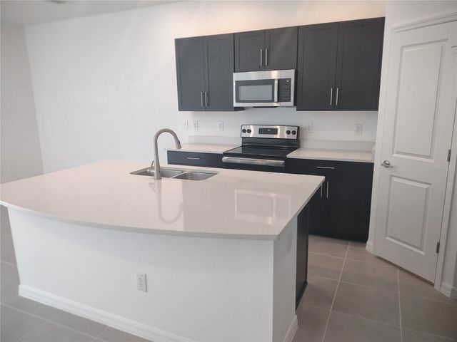 34202 POLACCA LANE, Wesley Chapel, FL 33543