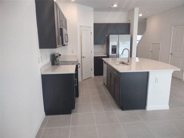 34202 POLACCA LANE, Wesley Chapel, FL 33543