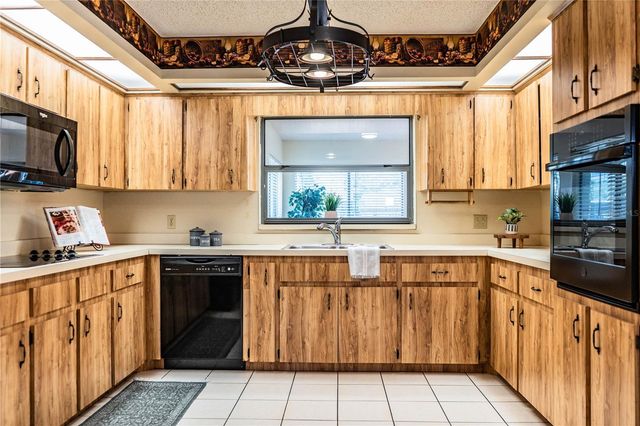 7716 NATURE TRAIL, Lakeland, FL 33809