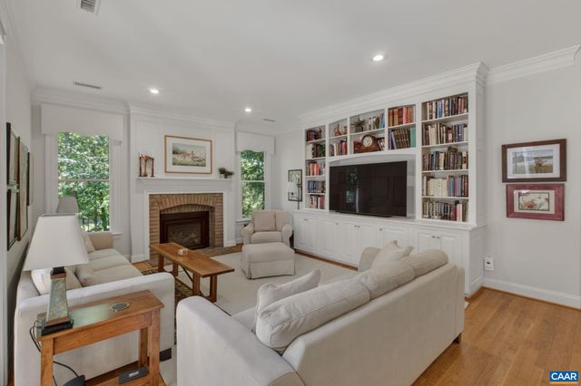3225 PRESTWICK PL, Keswick, VA 22947