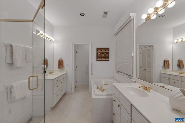 3225 PRESTWICK PL, Keswick, VA 22947