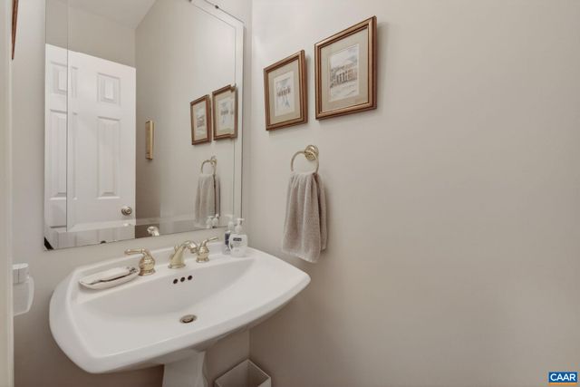 3225 PRESTWICK PL, Keswick, VA 22947