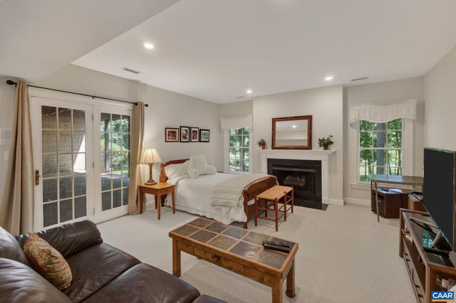 3225 PRESTWICK PL, Keswick, VA 22947