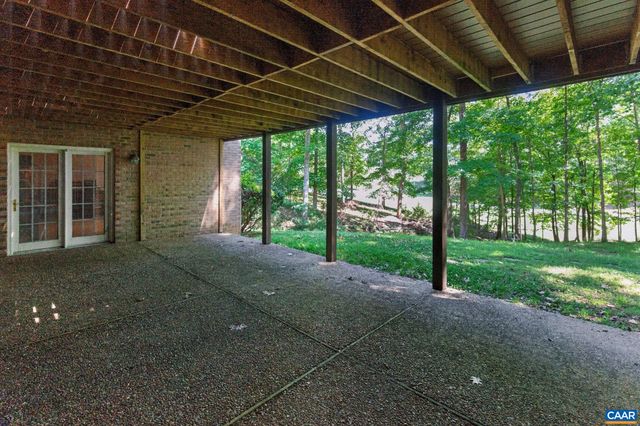 3225 PRESTWICK PL, Keswick, VA 22947