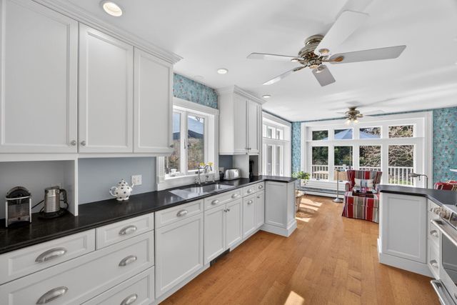 9 Beachway Road, East Sandwich, MA 02537